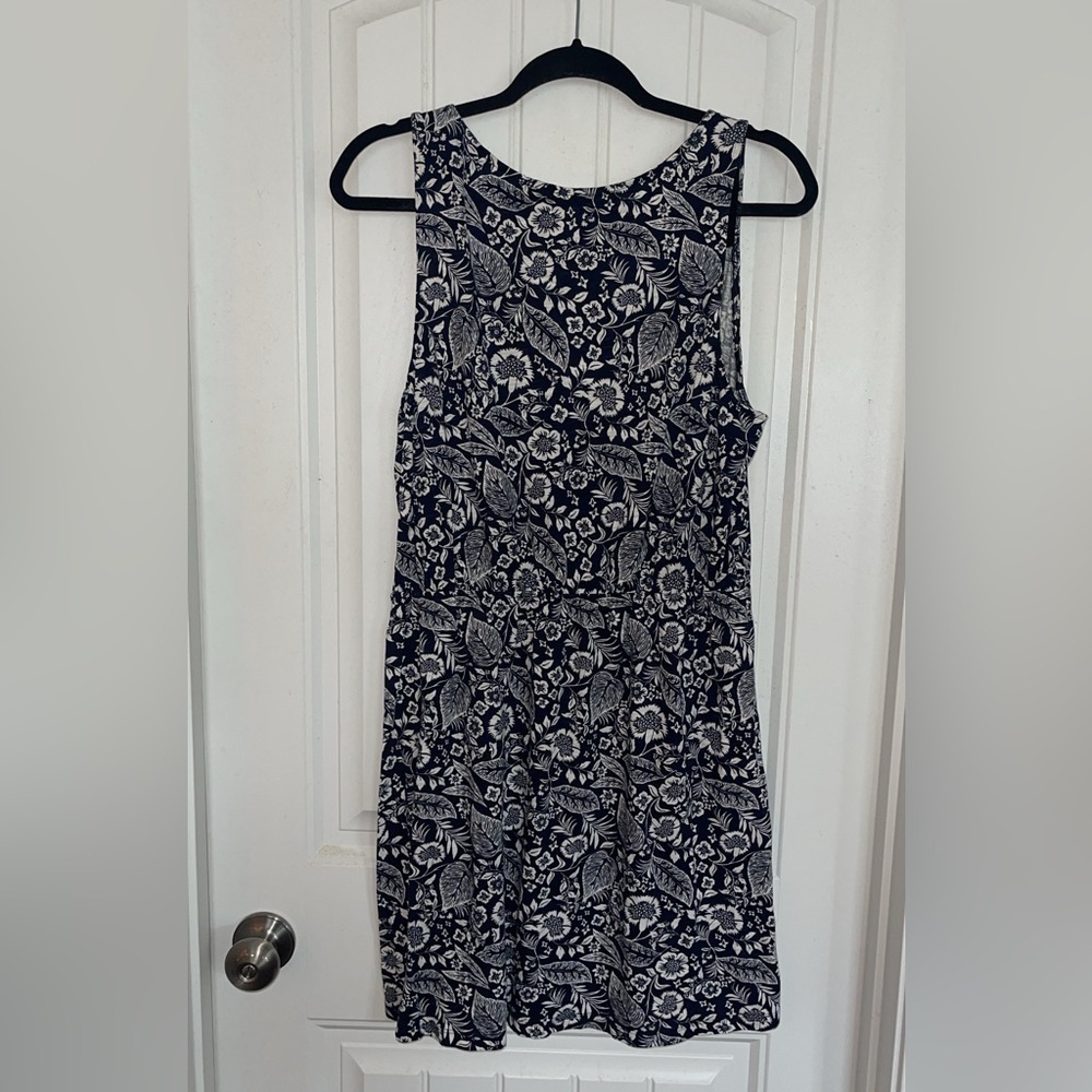 H&M Navy and White Floral Dress - Picture 4 of 5